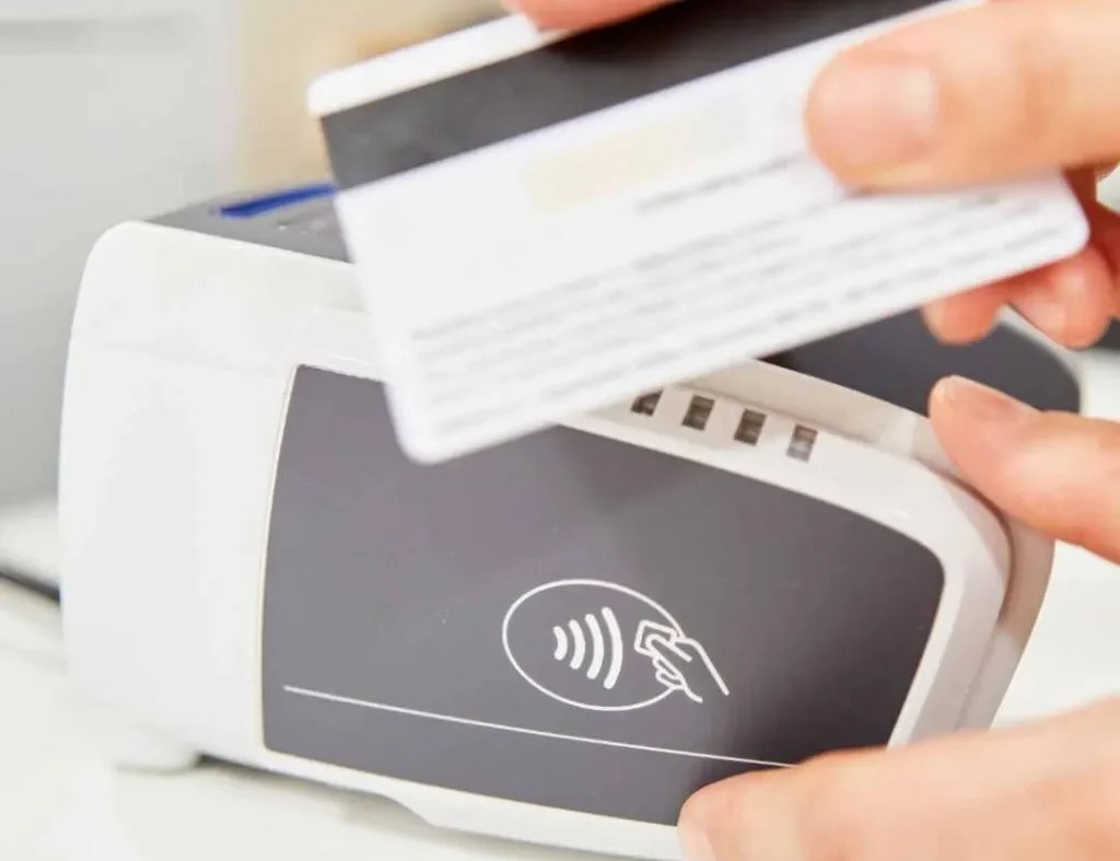 Vad är ett nfc chip och hur fungerar det